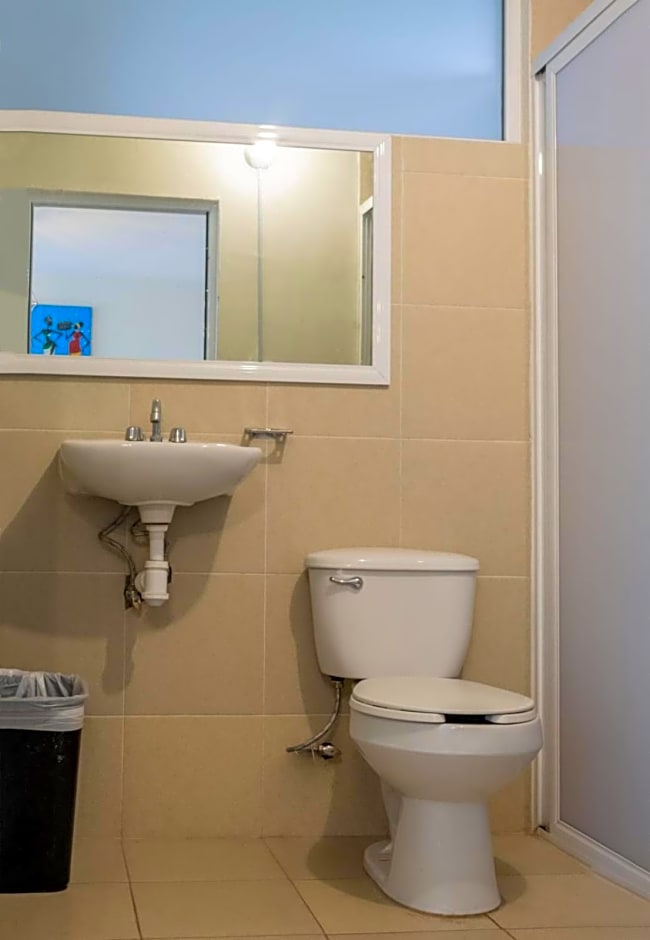 La Créme de la Créme Hostel