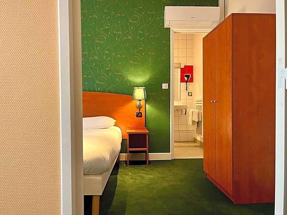 Logis Hôtel & Restaurant - Le Saint-Louis