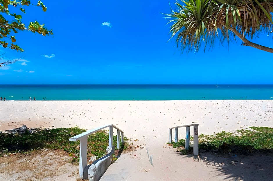 Surin Bay Inn (East Sun Properties Co., Ltd.)
