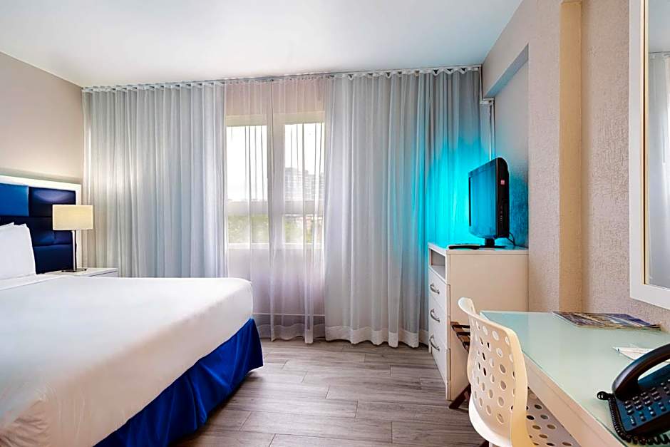 The Wave Hotel Condado