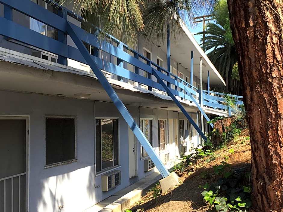 Holiday Lodge