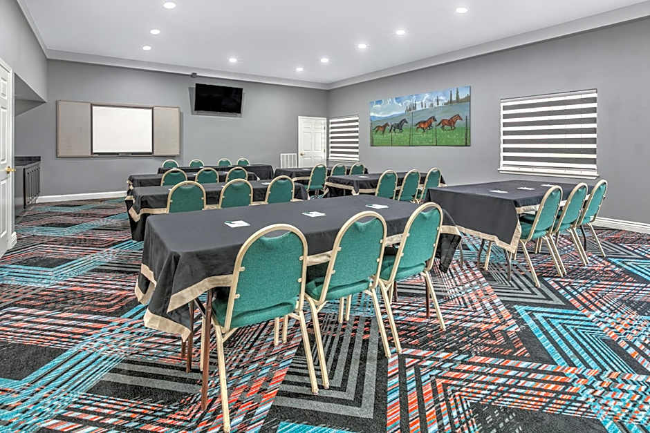 La Quinta Inn & Suites by Wyndham Weatherford