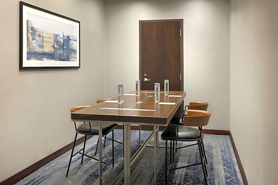 Courtyard by Marriott Chicago Downtown/Magnificent Mile