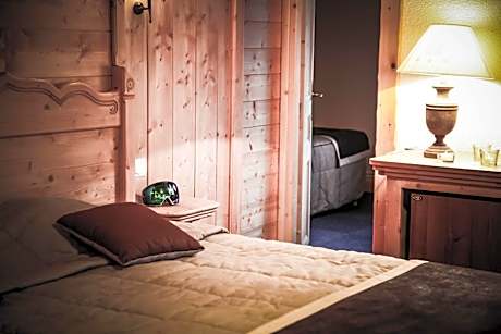 Family Suite (5 Adults)