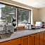 Econo Lodge Inn & Suites At The Conference Center