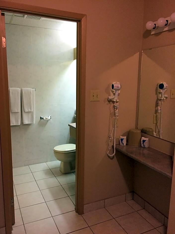 Coastal Inn Sackville