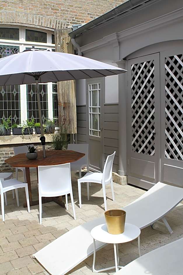 Une maison en ville, Hyper Centre ville, Spa