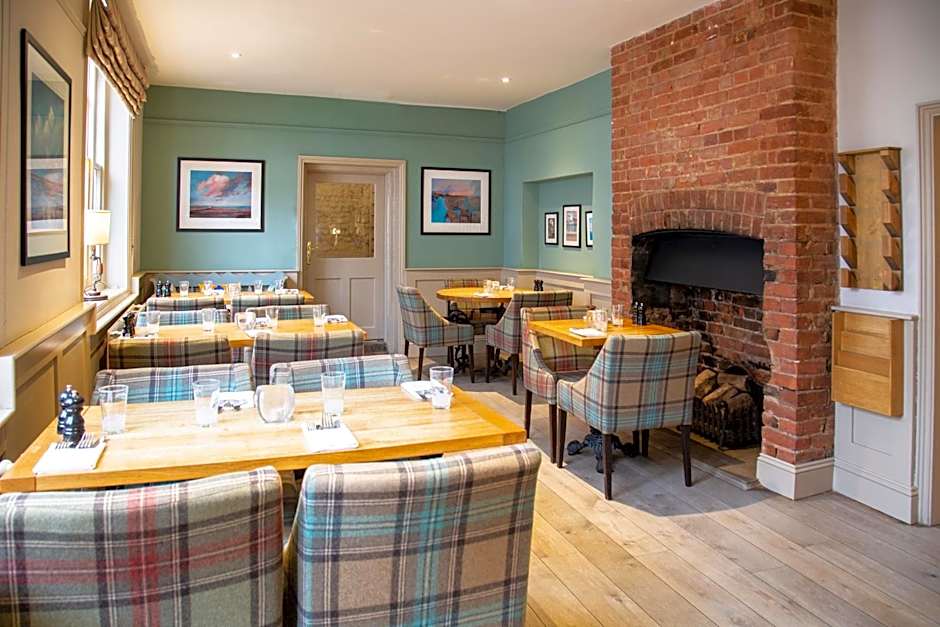 The White Horse Blakeney