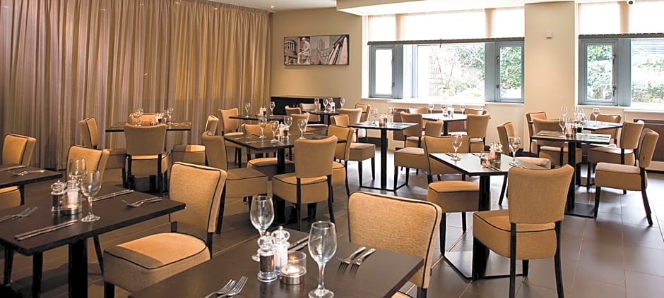 Leonardo Hotel Dublin Christchurch - Formerly Jurys Inn