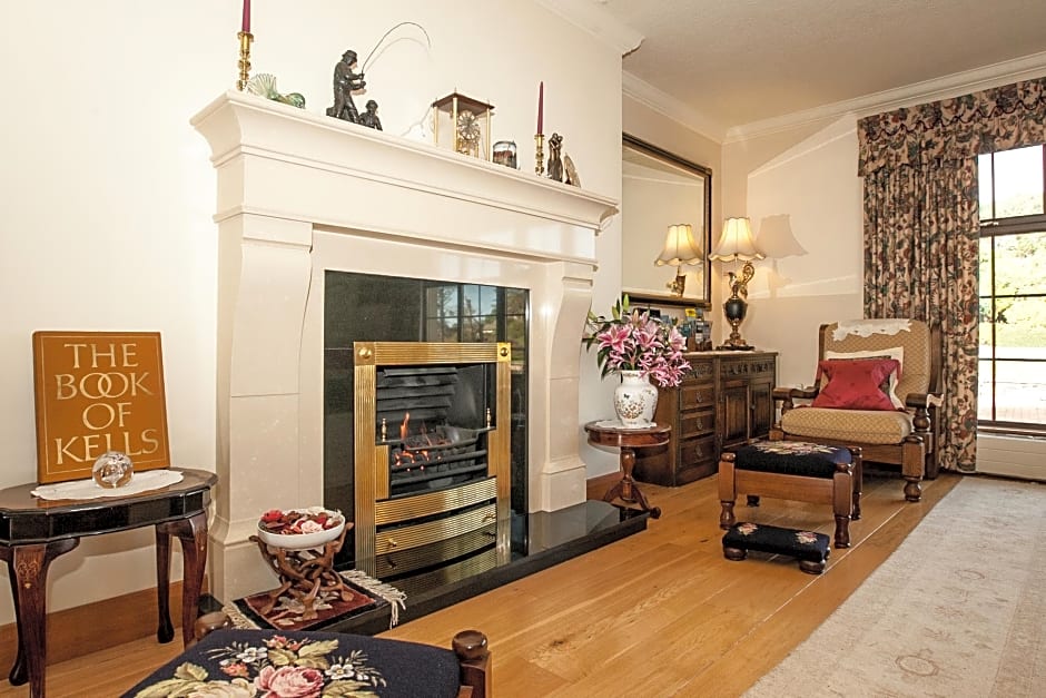 Ardmor Country House