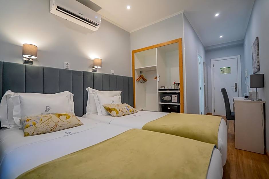 Dinya Lisbon Hotel & Lounge Bar