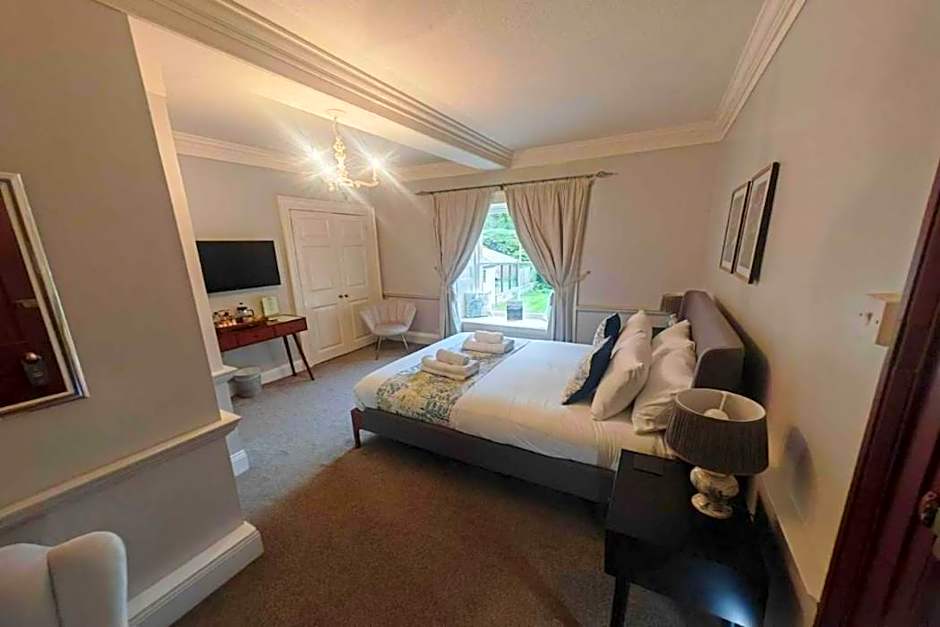 Lovelady Shield Hotel