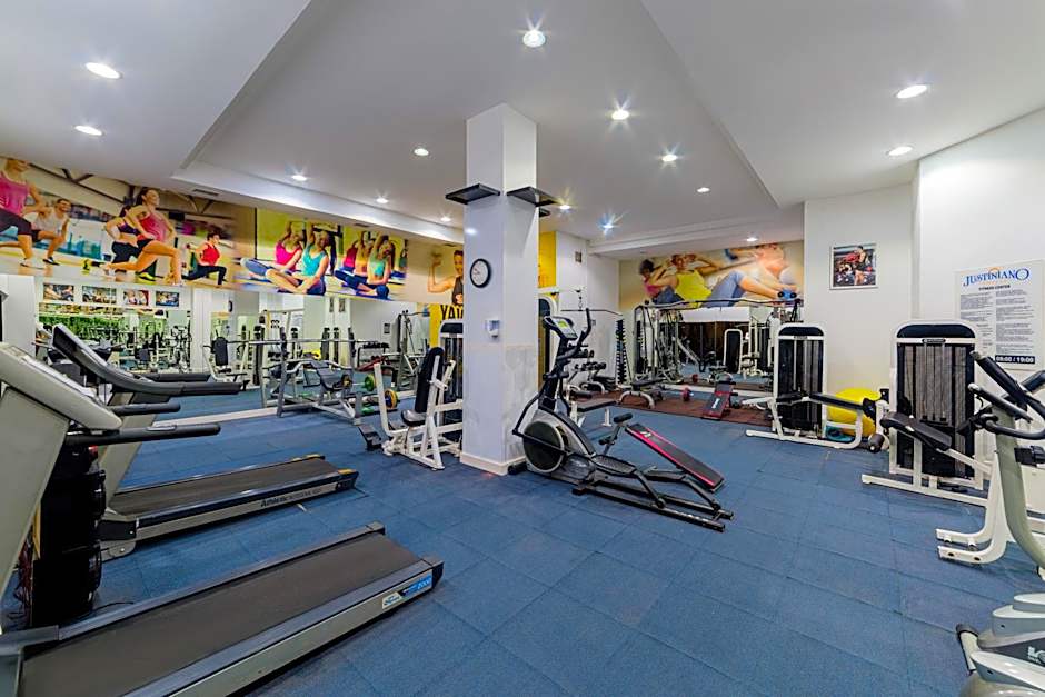Justiniano Park Conti