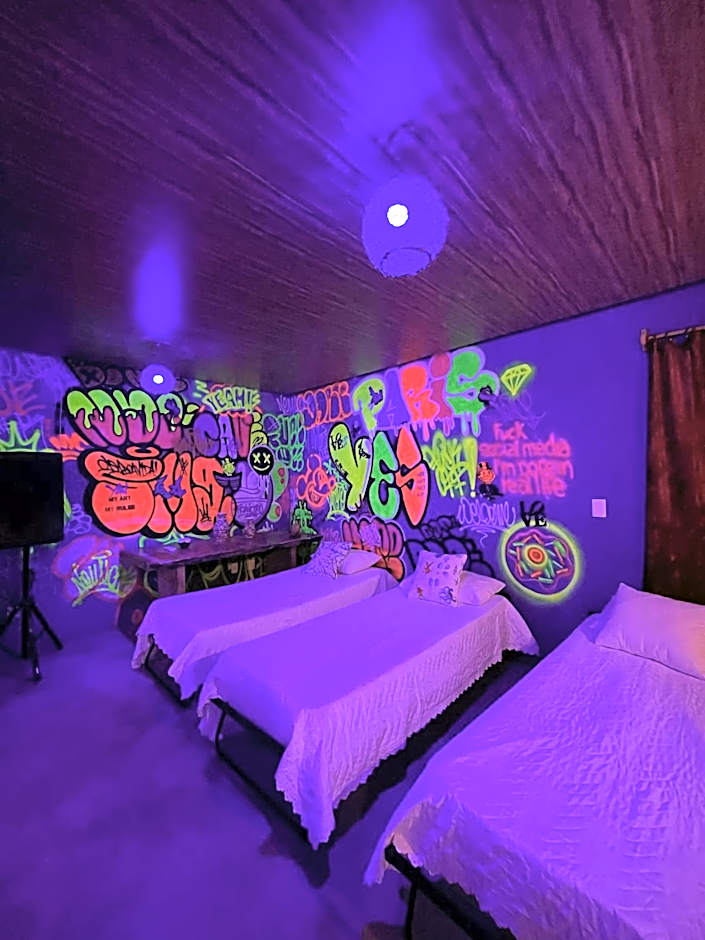 Boate, Beach Tennis & bangalôs STAFF Completo