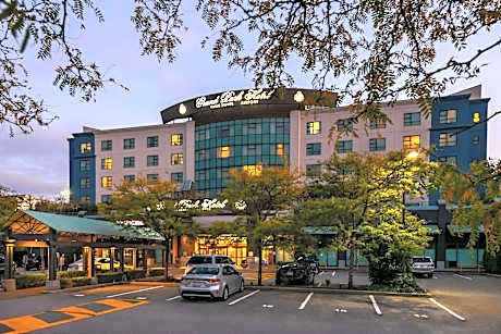 Grand Park Hotel Vancouver Airport, Ascend Hotel Collection