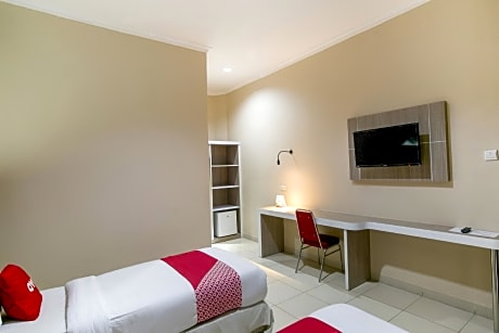 OYO 2320 Hotel Charvita