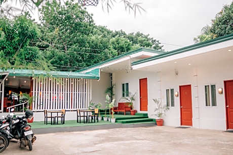 The Greendale's Travellers Inn