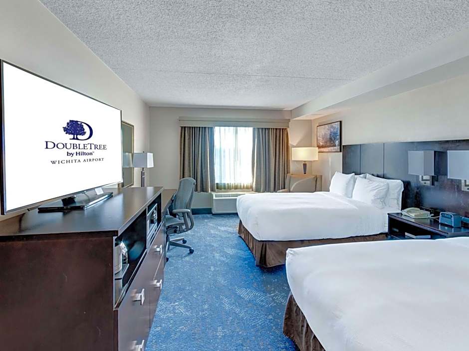 DoubleTree By Hilton Wichita Airport