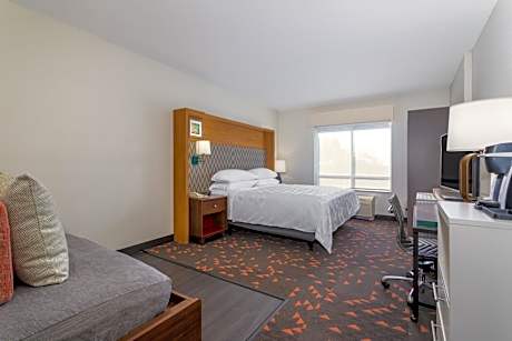 Standard King Room with Mobility Accessible Roll-In Shower