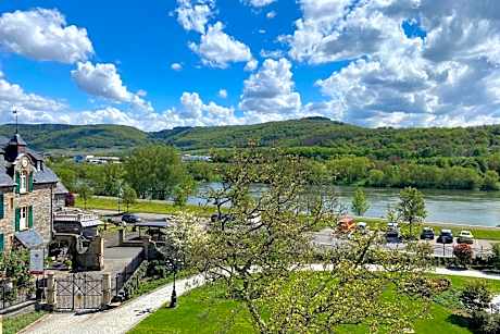 Moselle view, Junior Suite, 1 King, River view