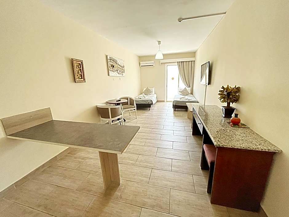 Antonis G. Hotel Apartments