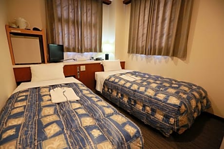 Twin Room - Non-Smoking