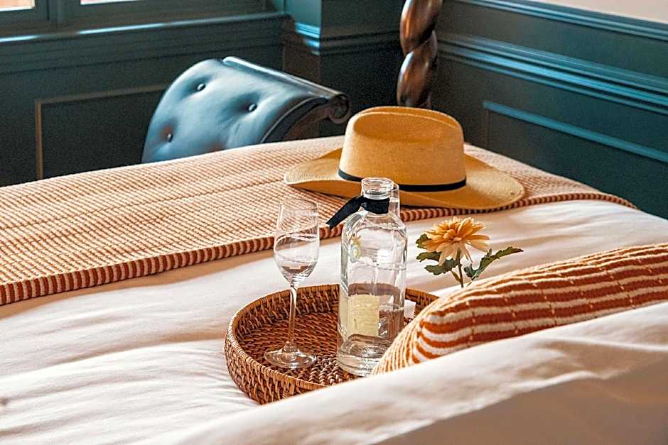 El Caminante Bar & Bungalows