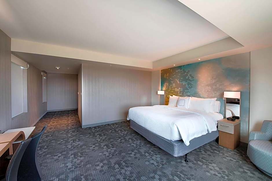 Courtyard by Marriott Atlanta Alpharetta/Avalon Area