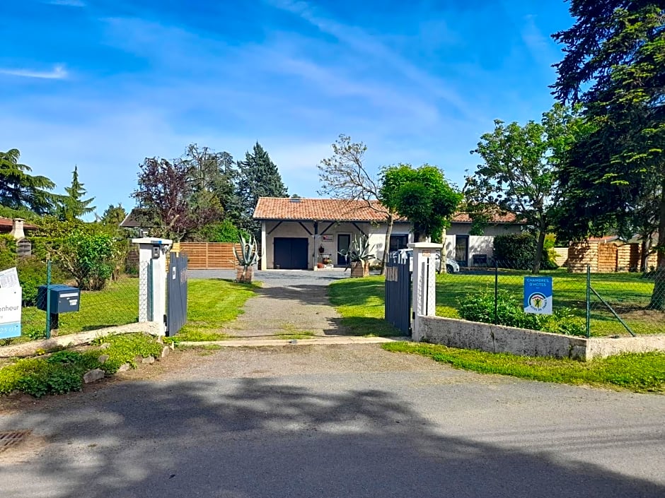 La maison du Bonheur, borne de recharge VE