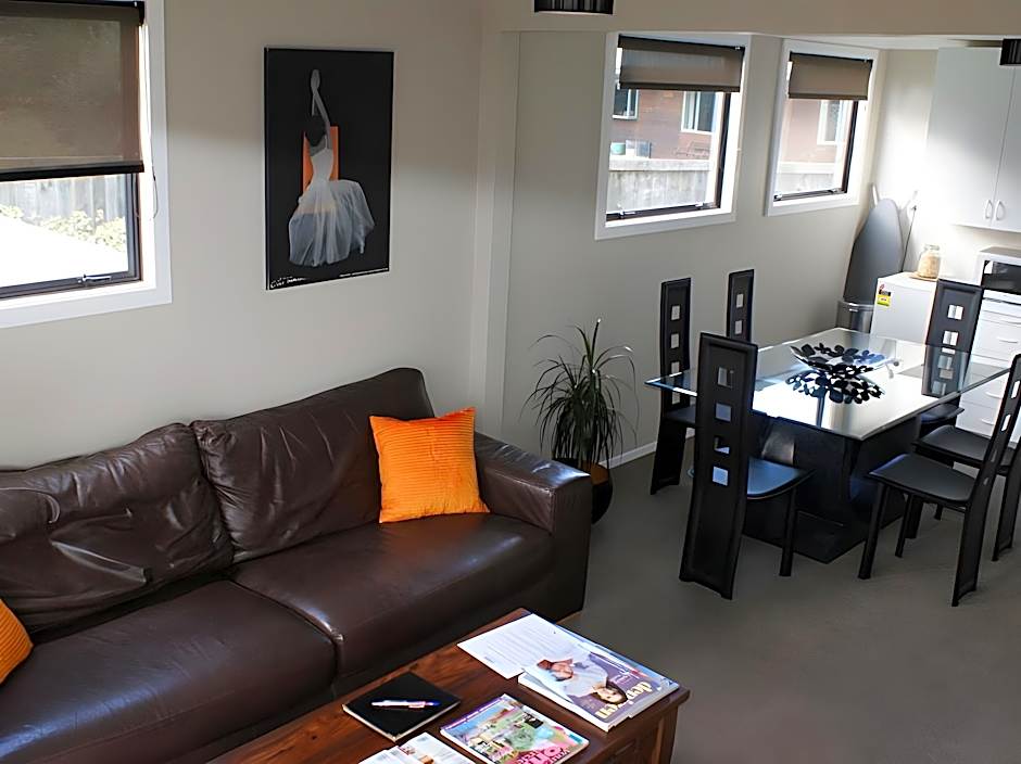 73 Milton Accommodation