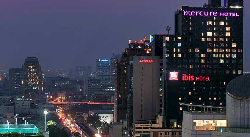 Mercure Bangkok Siam Hotel