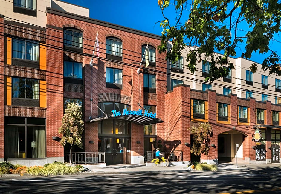 Staypineapple At The Maxwell Hotel