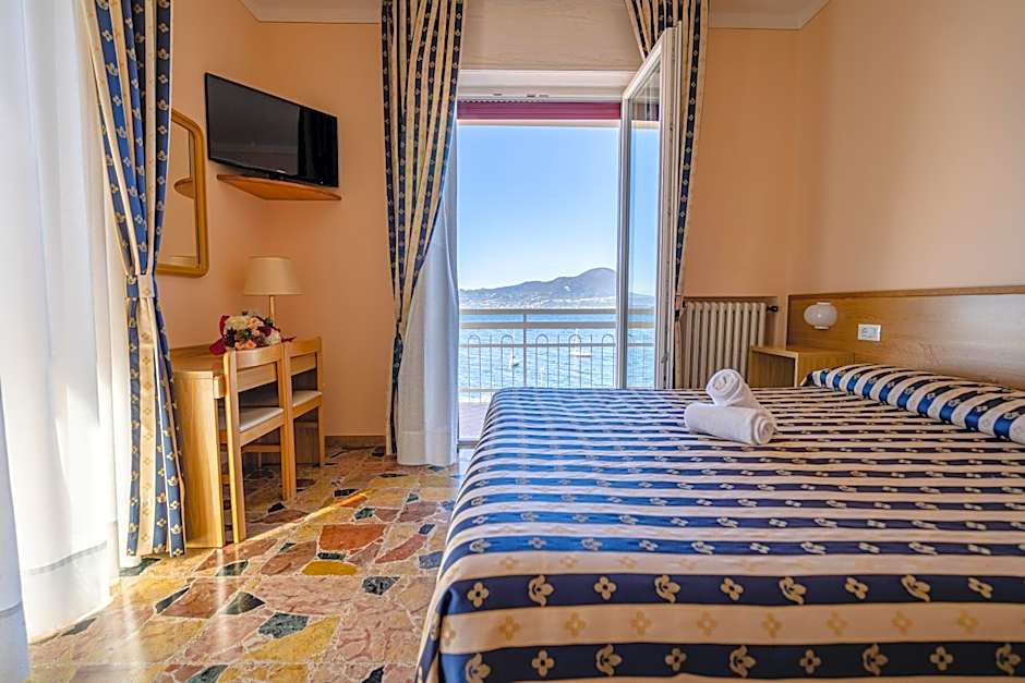 Hotel Benacus Torri del Benaco