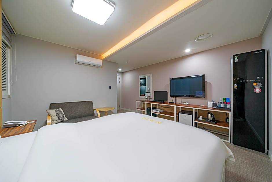 Rex Hotel Cheonan