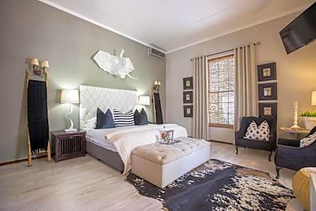 Deluxe King or Twin Room