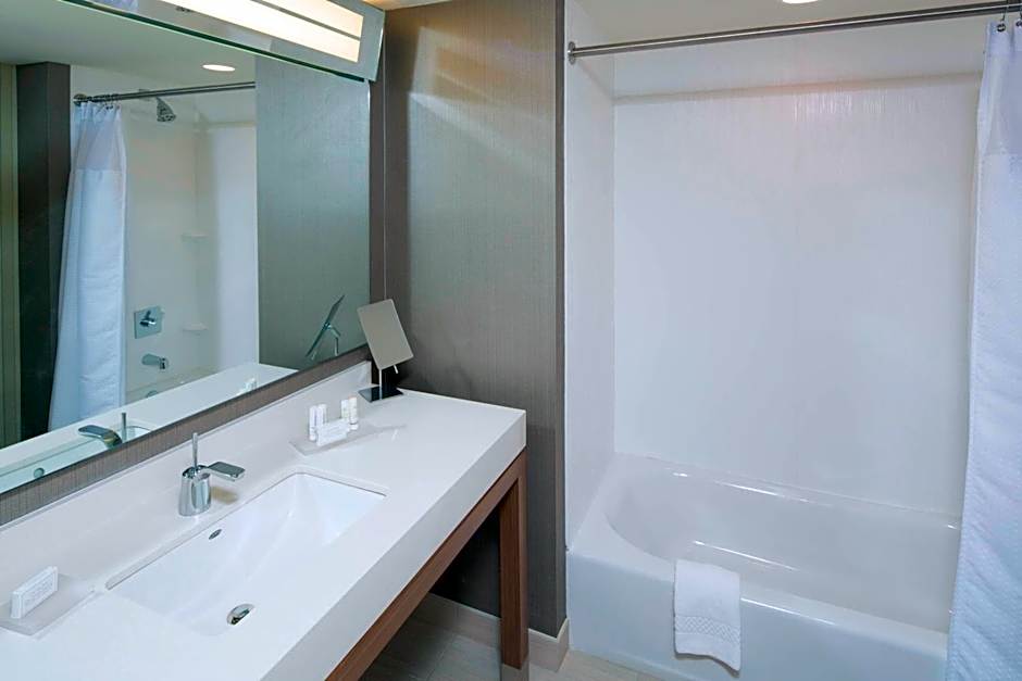 Courtyard by Marriott Dallas Midlothian at Midlothian Conference Center