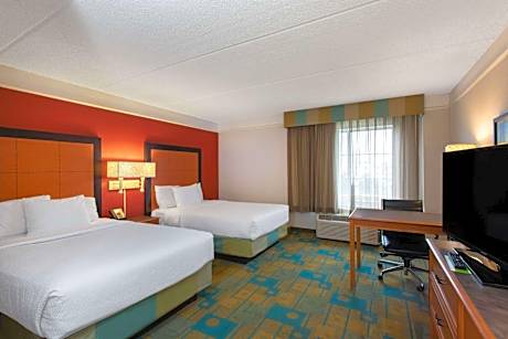 Double Room with Two Double Beds - Disability Access