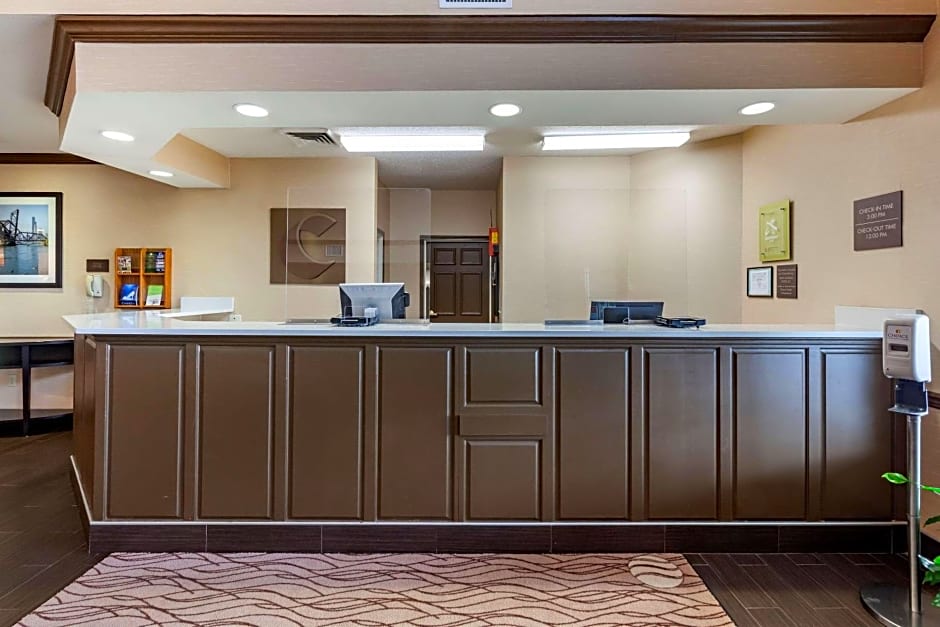 Comfort Inn & Suites Geneva- West Chicago