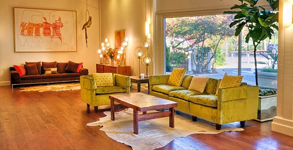 Ashland Hills Hotel & Suites