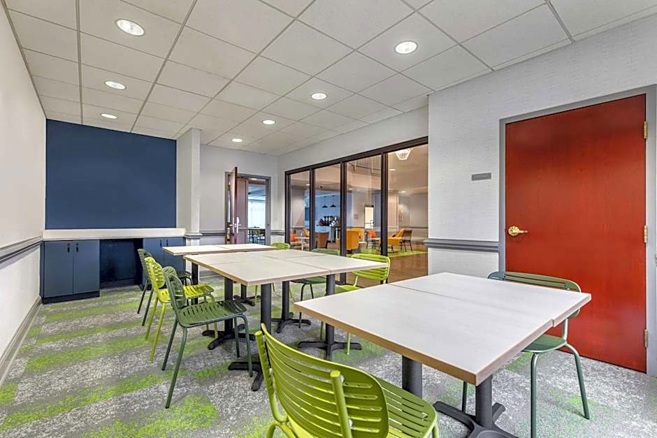 Spark By Hilton Charlotte Tyvola I-77