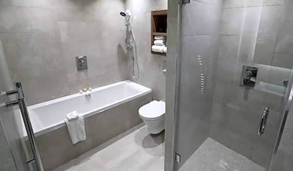 DoubleTree by Hilton Belfast City Ten Square