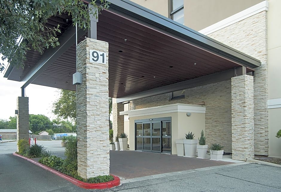 Holiday Inn Express - San Antonio Airport, an IHG Hotel