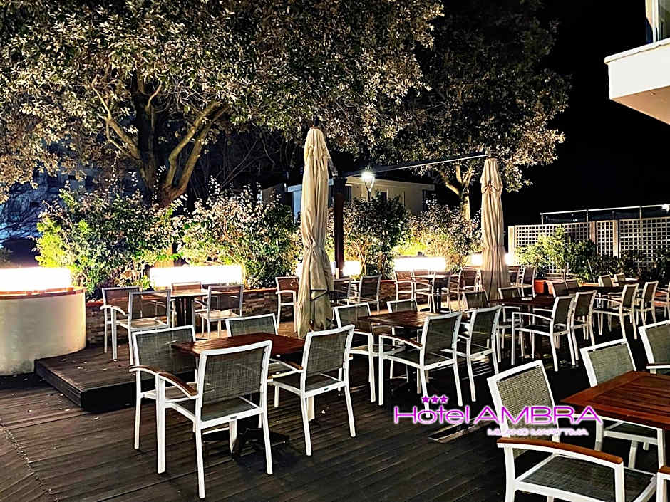 HOTEL AMBRA - Fronte Mare - Vicinissimi al Centro