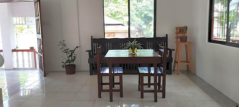 The Victorian by Stevrena Accommodations