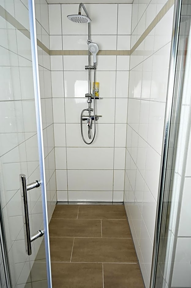Pott Hostel - Zimmervermietung