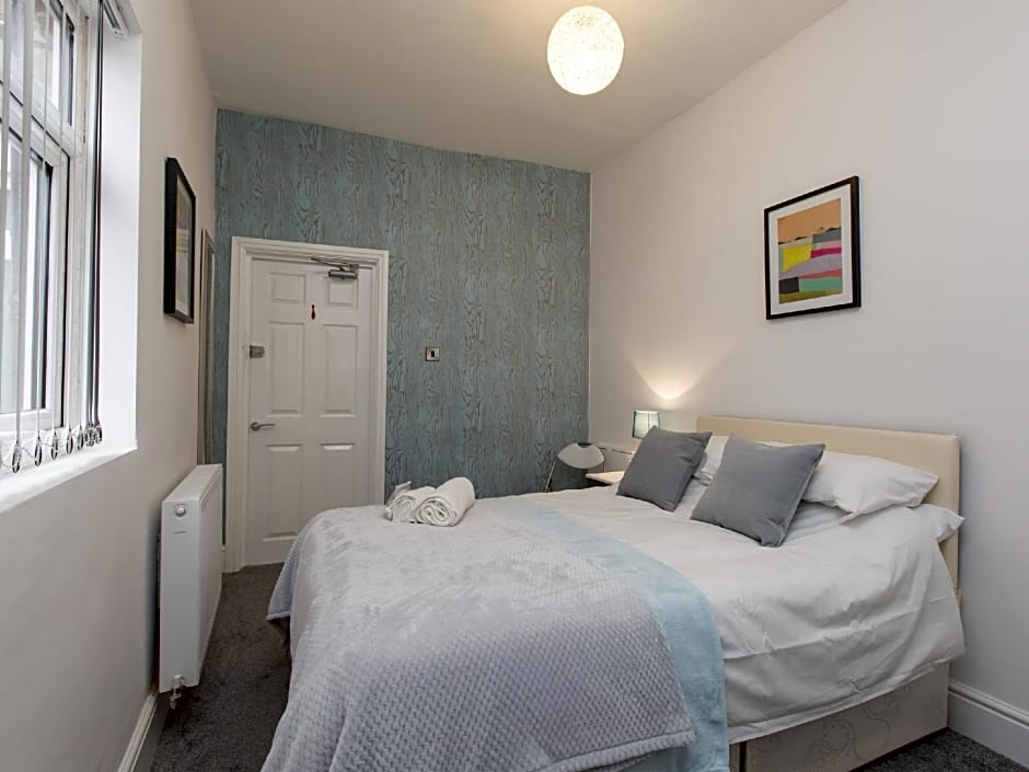 TownHouse PLUS @ 40 West St