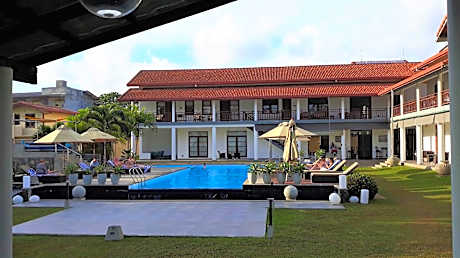 IMAGINE Villa Hotel