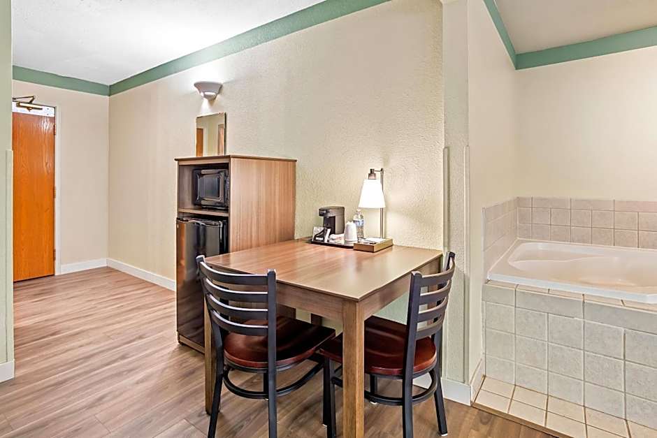 GuestHouse Inn & Suites Kelso