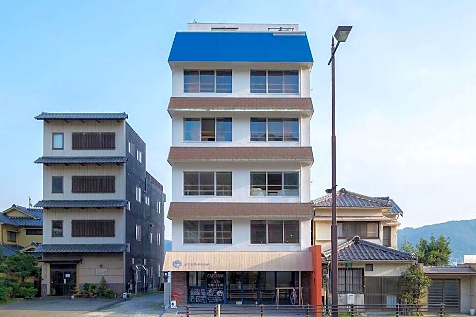 uzuhouse