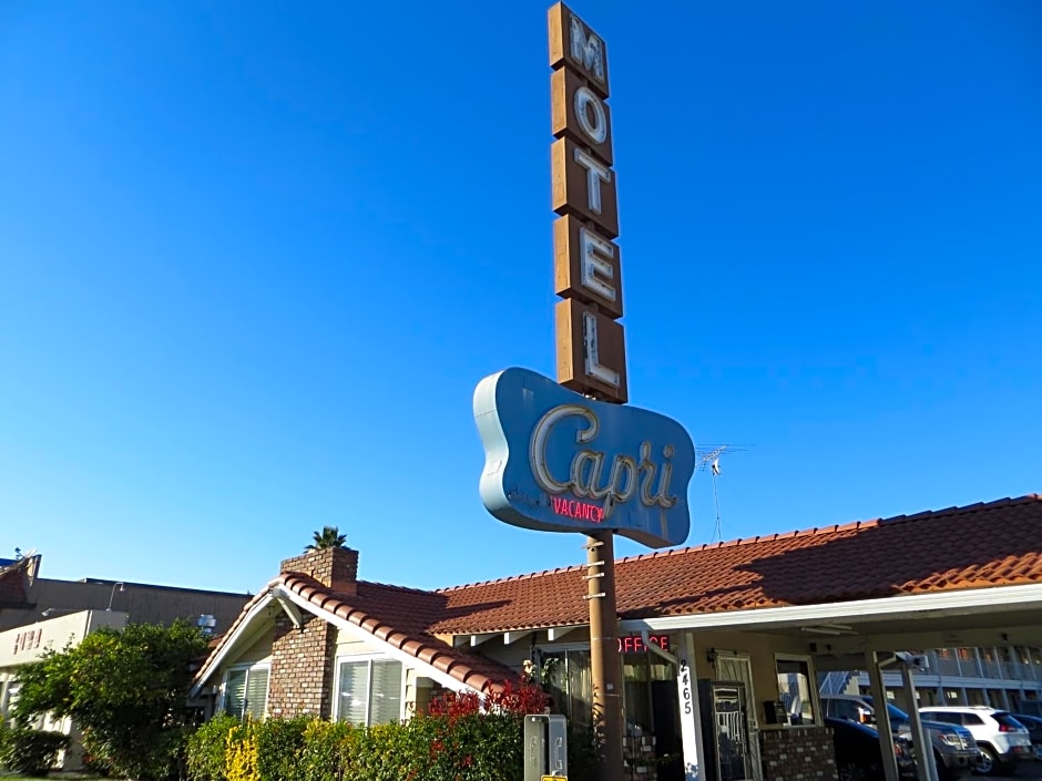 Capri Motel